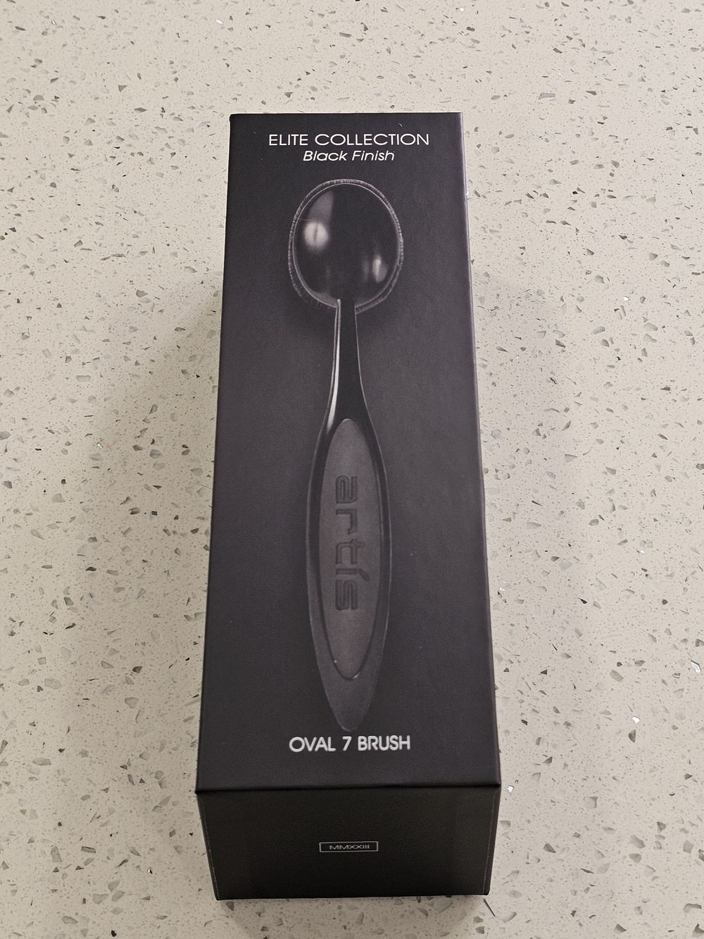 Artis Elite Collection Oval 7 Brush - Black Finish
